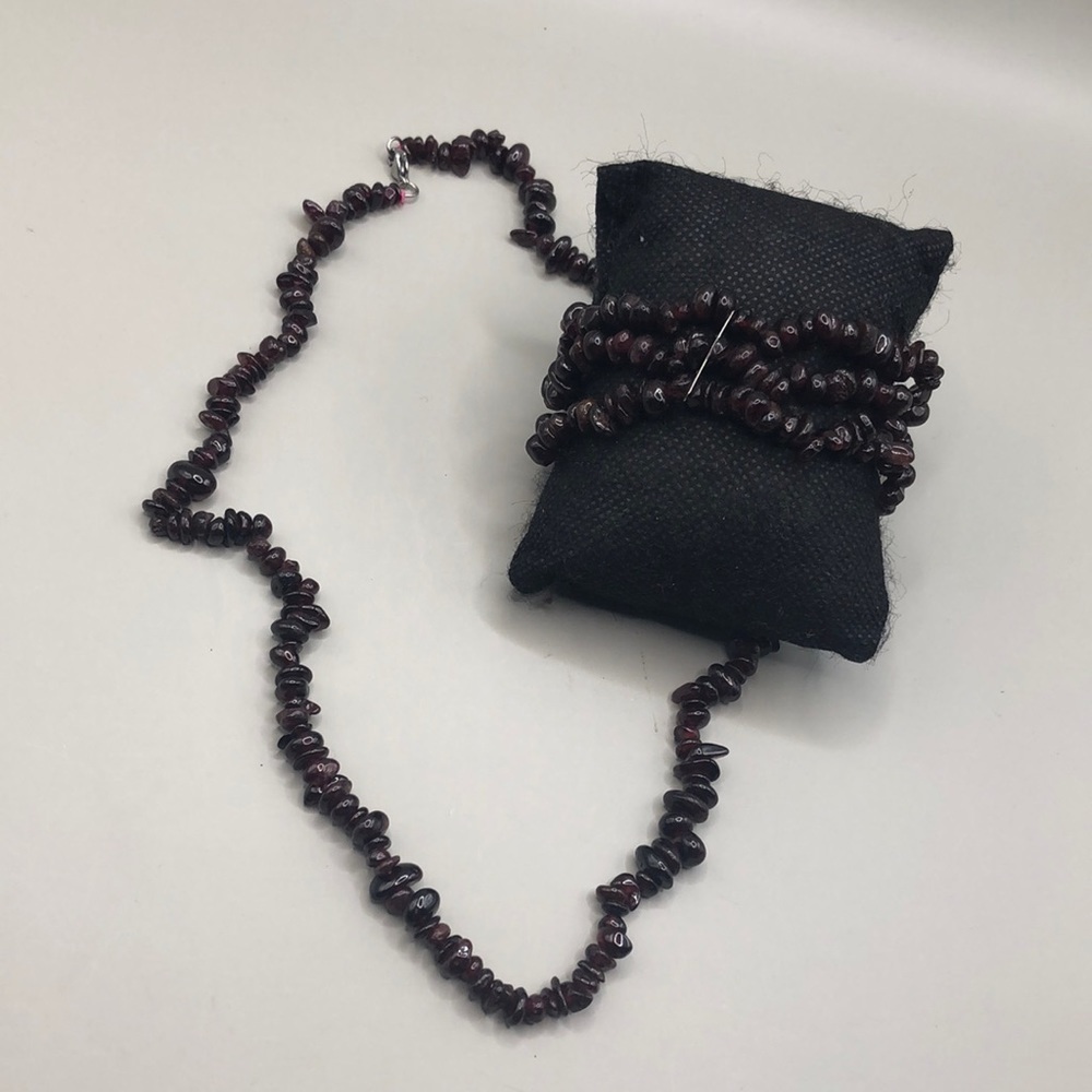 Gemstone/stone garnet? jewelry set single strand necklace and bracelet boho